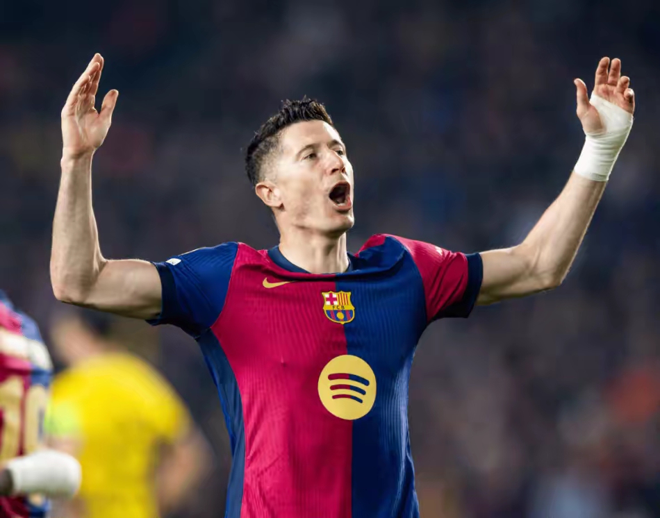 AYX-关于莱万多夫斯基遭遇十连败，皇家马德里教练面临压力！的信息