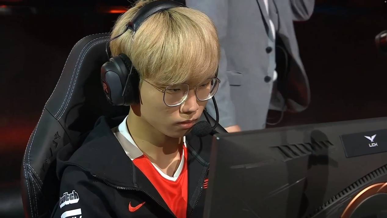 爱游戏体育-关于Faker爆冷击败塞尔维亚队，战术调整引爆全场！的信息