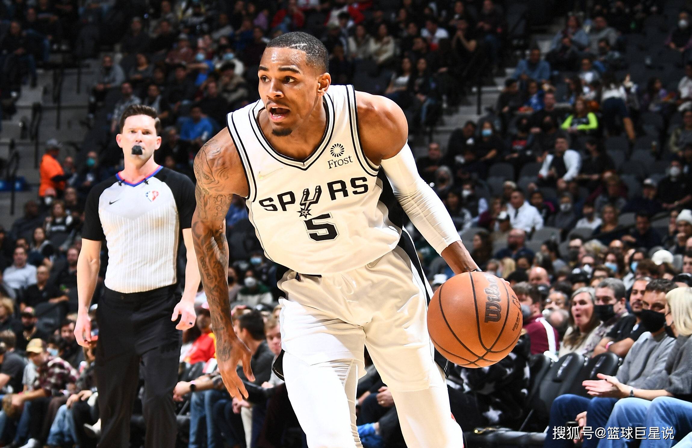 穆雷在公牛比赛中出色防守,败北引发热议!的简单介绍 穆雷在公牛比赛中出色防守,败北引发热议!的简单介绍