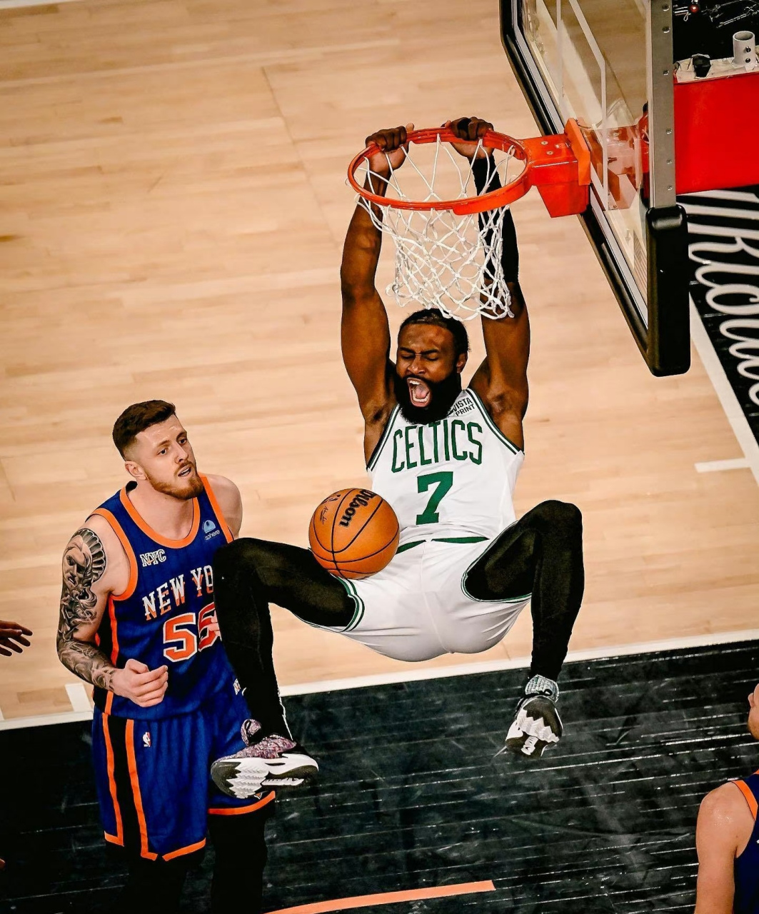 AYX-塔图姆关键节点连败，加拿大队带队取胜！的简单介绍